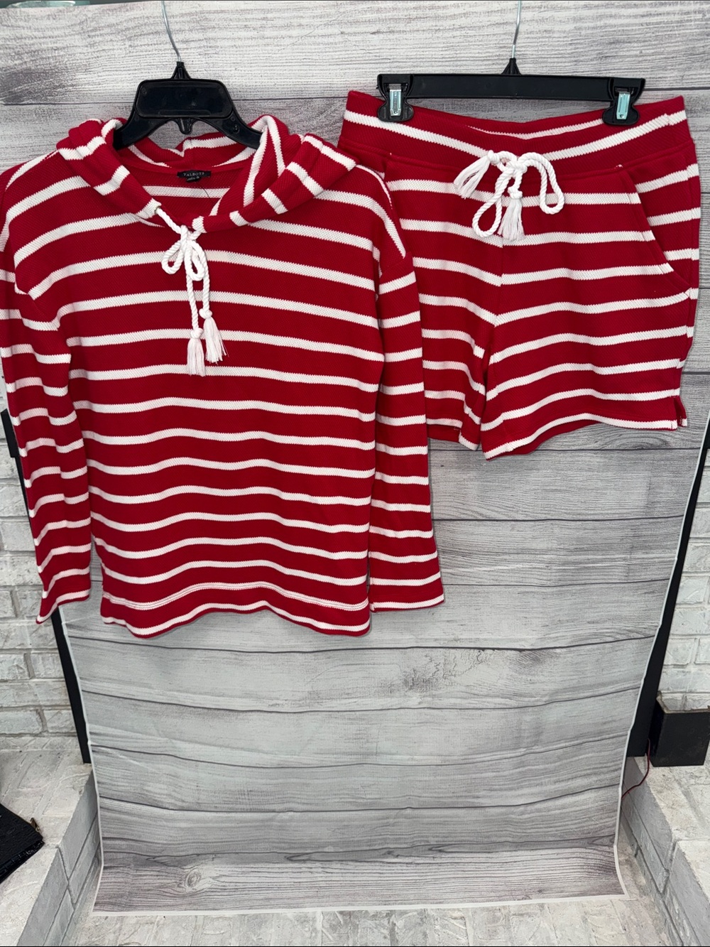 Talbots Red and White Striped Hoodie Top and Shorts Set❤️🤍